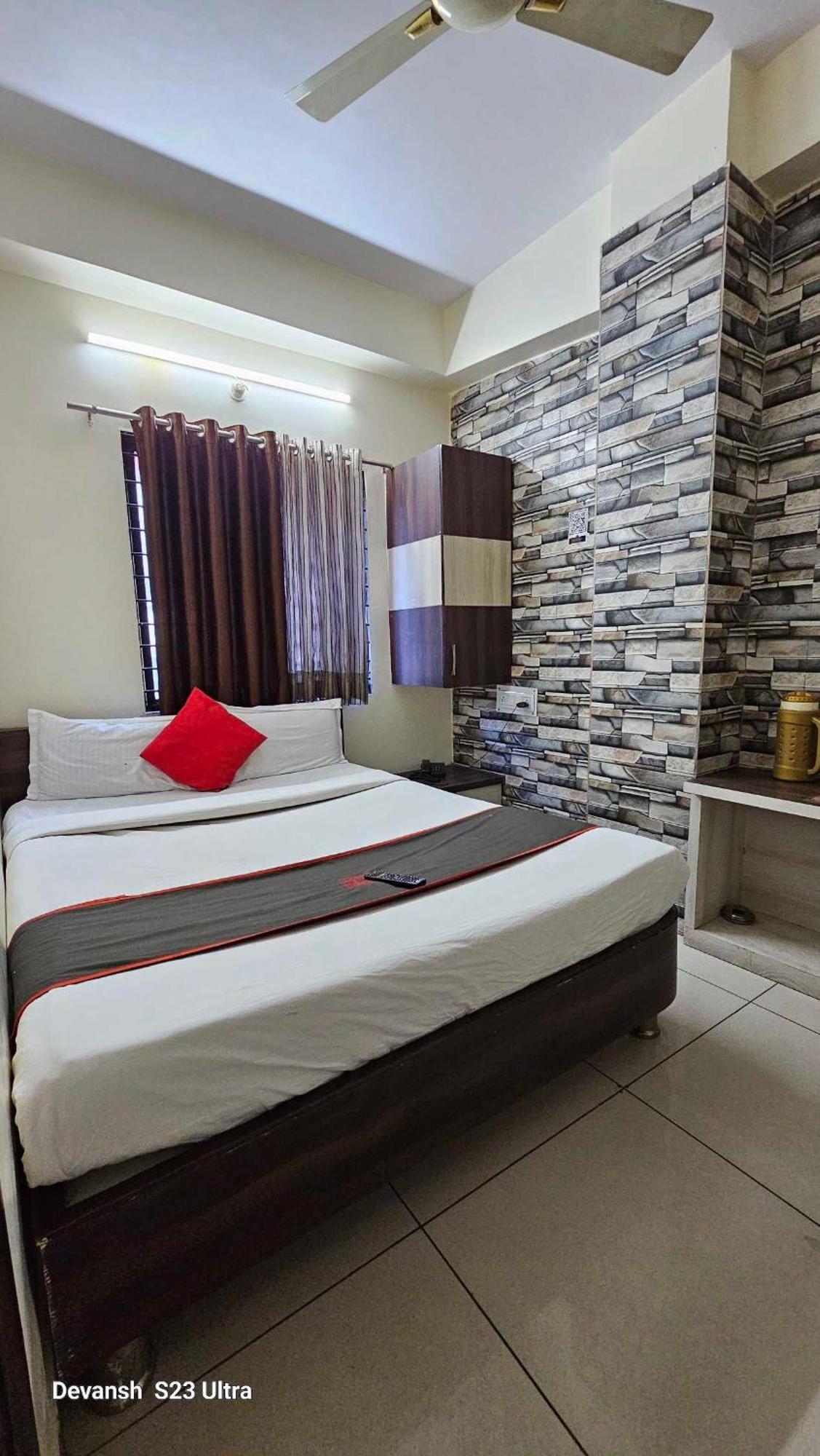 Hotel Mehar Residency Indore Luaran gambar