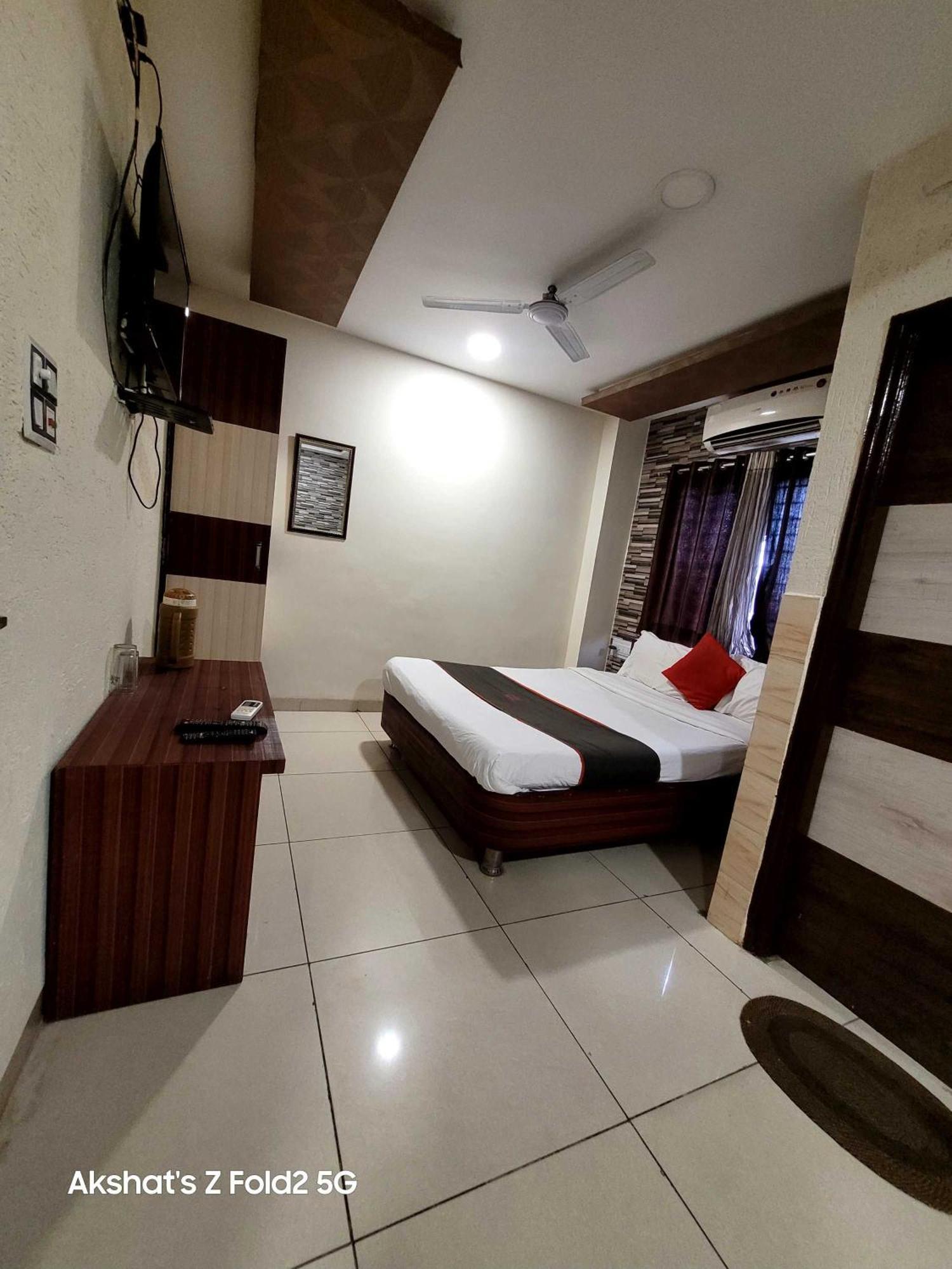 Hotel Mehar Residency Indore Luaran gambar